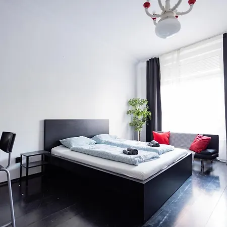 Apartment At Synagogue *