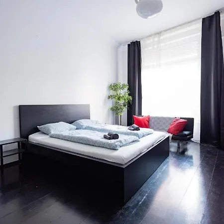Apartment At Synagogue *