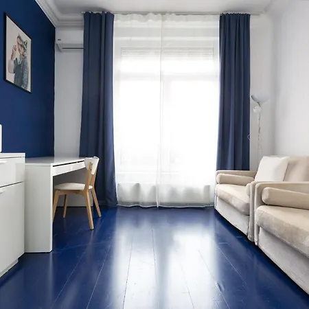 Apartment At Synagogue *